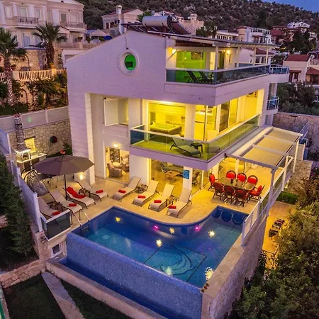 Villa Everes Вілла
