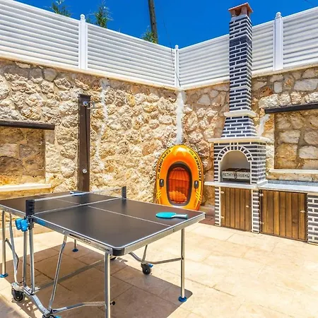 Villa Everes فيلة