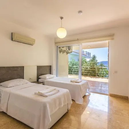 Villa Everes فيلة *