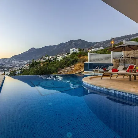 Villa Everes كاس